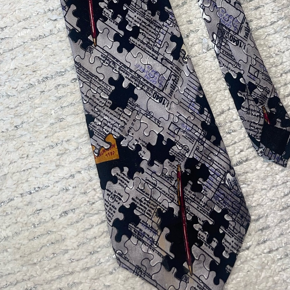 Vintage silk puzzle piece neck tie by Nicole Miller